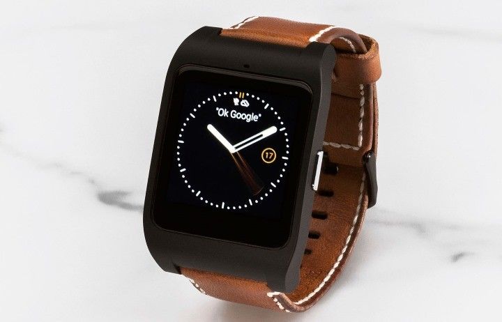 Chollazo! Sony Smartwatch 3 con pulsera de cuero de Massimo Dutti solo