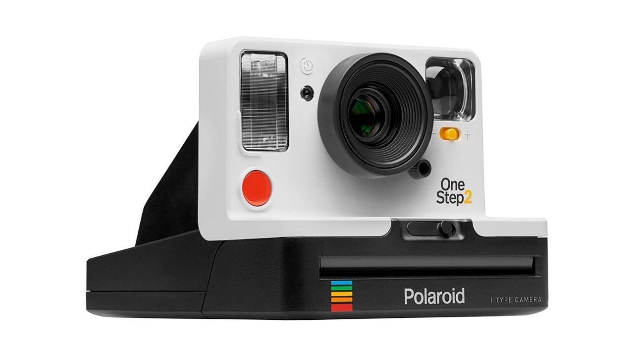 ¡Chollo! Cámara de fotos instantánea Polaroid OneStep 2 Viewfinder por sólo 69,99€ (PVP 129€)