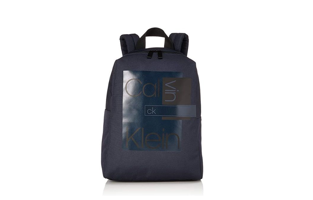 ¡Baja más! Mochila Calvin Klein Layered Round Backpack por sólo 27,01€ (antes 47€)