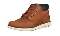 ¡Chollazo! Botas Timberland Chukka en color marrón por 47,56€ (PVP 140€) ¡Descuento al tramitar!