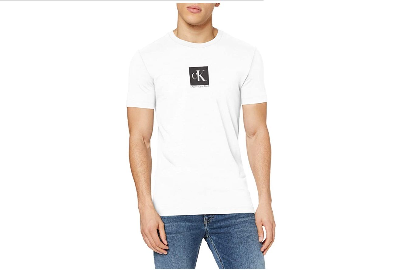 ¡Mitad de precio! Camiseta Calvin Klein Center Monogram Box Slim tee por sólo 17,50€ (PVP 35€)
