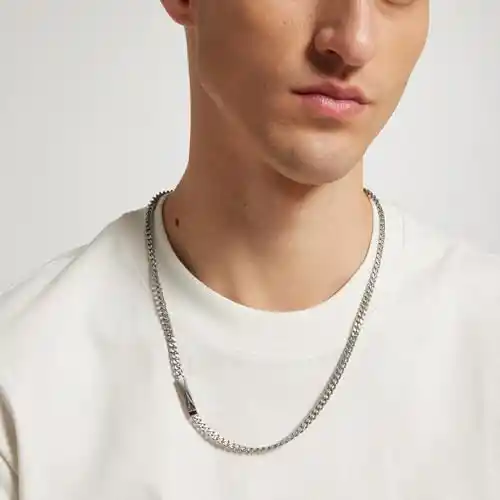 Collar de Cadena Calvin Klein ICONIC ID en Acero Inoxidable con un Charm