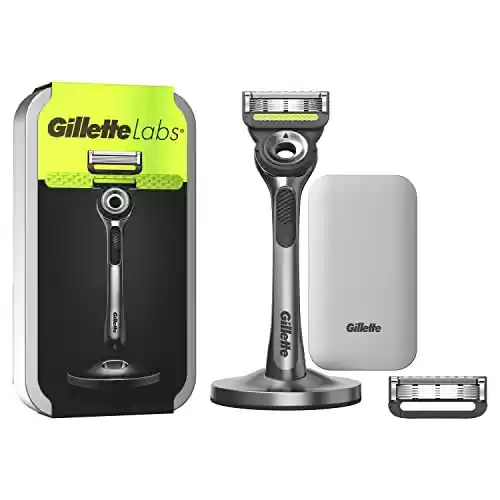 Gillette Labs Maquinilla de Afeitar Hombre con Barra Exfoliante + 2 Cuchillas de Afeitar de Recambio + Base Magnética y Estuche de Viaje