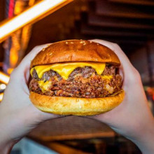 GOIKO - Hamburguesa Kevin Bacon al pedir 2 bebidas + burger